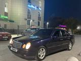 Mercedes-Benz E 320 1997 года за 2 700 000 тг. в Астана – фото 2