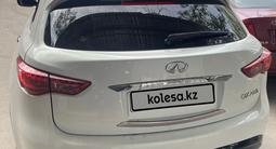 Infiniti QX70 2014 года за 11 500 000 тг. в Алматы – фото 2