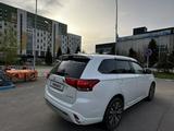 Mitsubishi Outlander 2022 годаүшін11 800 000 тг. в Астана – фото 3