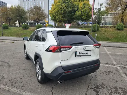 Toyota RAV4 2022 года за 17 700 000 тг. в Алматы – фото 9