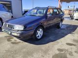 Volkswagen Passat 1994 года за 1 400 000 тг. в Атырау – фото 2