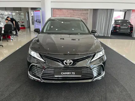 Toyota Camry Comfort 2022 года за 19 790 000 тг. в Павлодар – фото 2