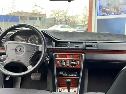 Mercedes-Benz E 280 1993 года за 3 800 000 тг. в Алматы – фото 6