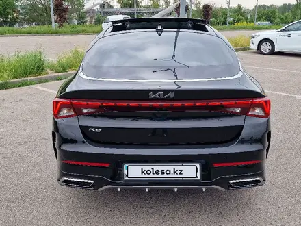 Kia K5 2022 года за 13 800 000 тг. в Алматы – фото 39