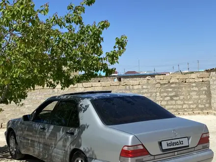 Mercedes-Benz S 320 1995 года за 3 500 000 тг. в Актау – фото 2