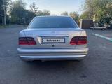 Mercedes-Benz E 320 1997 года за 4 600 000 тг. в Шымкент – фото 4