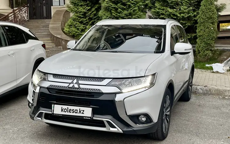 Mitsubishi Outlander 2019 годаүшін11 000 000 тг. в Алматы