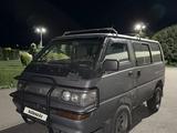 Mitsubishi L300 1993 годаүшін2 800 000 тг. в Алматы – фото 2