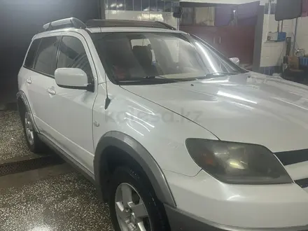 Mitsubishi Outlander 2004 года за 4 100 000 тг. в Тараз – фото 2