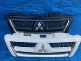 Решетка радиатора Pajero 3 за 10 001 тг. в Алматы