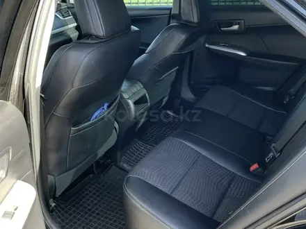 Toyota Camry 2014 года за 7 400 000 тг. в Алматы – фото 17