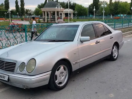 Mercedes-Benz E 280 1997 года за 3 100 000 тг. в Кызылорда