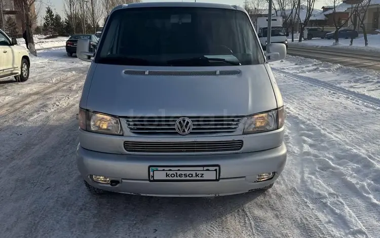 Volkswagen Caravelle 2002 года за 5 900 000 тг. в Астана