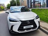 Lexus NX 350 2022 года за 27 300 000 тг. в Алматы – фото 2