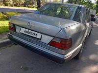 Mercedes-Benz E 260 1990 годаүшін700 000 тг. в Алматы