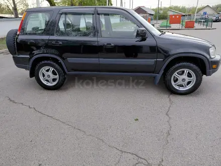 Honda CR-V 2000 года за 4 900 000 тг. в Алматы – фото 15
