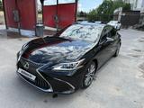 Lexus ES 250 2019 года за 16 000 000 тг. в Шымкент