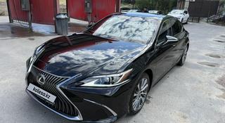 Lexus ES 250 2019 года за 16 000 000 тг. в Шымкент