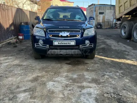 Chevrolet Captiva 2008 года за 5 200 000 тг. в Атырау – фото 4