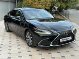 Lexus ES 250 2018 года за 21 000 000 тг. в Алматы – фото 3