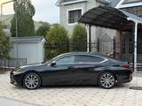 Lexus ES 250 2018 года за 21 000 000 тг. в Алматы – фото 5
