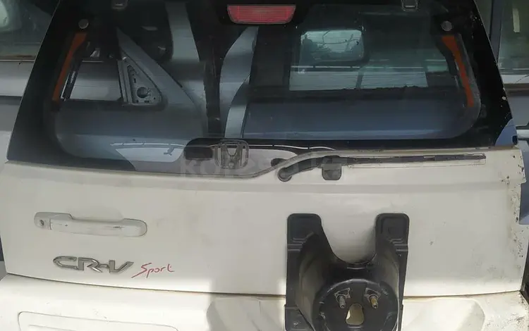 Дверь багажника Honda CR-Vүшін120 000 тг. в Алматы