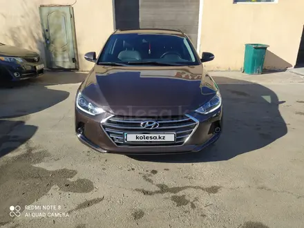 Hyundai Elantra 2017 года за 8 200 000 тг. в Атырау – фото 2