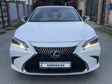 Lexus ES 250 2018 годаfor19 200 000 тг. в Алматы