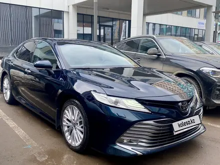 Toyota Camry 2021 года за 16 000 000 тг. в Астана – фото 2