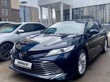 Toyota Camry 2021 года за 16 000 000 тг. в Астана