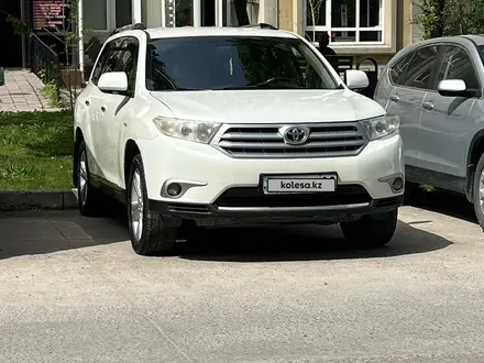 Toyota Highlander 2011 года за 12 800 000 тг. в Алматы