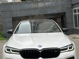 BMW M5 2021 года за 56 000 000 тг. в Алматы – фото 3