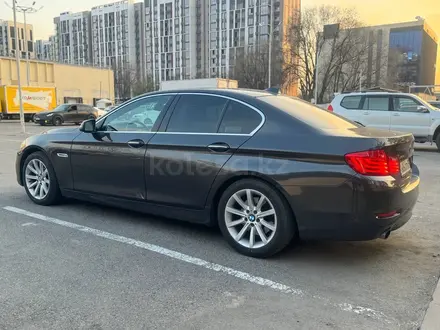 BMW 535 2014 годаүшін10 800 000 тг. в Алматы – фото 3