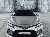 Toyota Camry 2023 годаfor15 000 000 тг. в Семей