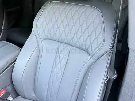 BMW X6 2024 года за 48 800 000 тг. в Алматы – фото 36