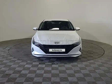 Hyundai Elantra 2021 года за 9 490 000 тг. в Алматы – фото 2