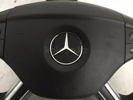 Подушка безопасности на Mercedes GL550.45130-00015 за 1 000 тг. в Алматы