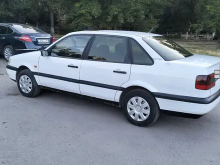 Volkswagen Passat 1995 года за 1 150 000 тг. в Тараз – фото 5