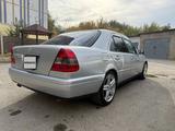 Mercedes-Benz C 280 1997 года за 3 500 000 тг. в Шымкент – фото 4
