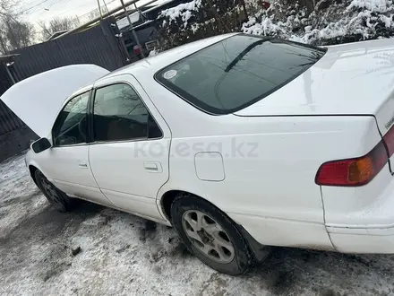 Toyota Camry 2001 года за 3 300 000 тг. в Алматы – фото 3