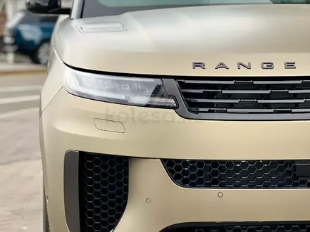 Land Rover Range Rover Sport 2023 года за 129 167 000 тг. в Шымкент – фото 4