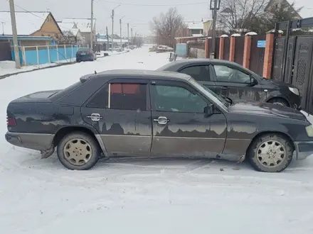 Mercedes-Benz E 220 1993 года за 1 700 000 тг. в Жезказган – фото 5