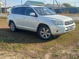 Toyota RAV4 2006 года за 6 300 000 тг. в Уральск – фото 2
