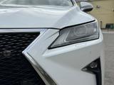 Lexus RX 350 2017 года за 19 000 000 тг. в Актобе – фото 2