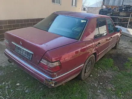 Mercedes-Benz E 280 1994 года за 333 333 тг. в Тараз – фото 2