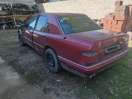 Mercedes-Benz E 280 1994 года за 333 333 тг. в Тараз – фото 3