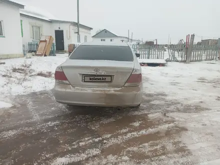 Toyota Camry 2004 года за 3 700 000 тг. в Актобе – фото 4