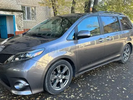 Toyota Sienna 2017 года за 16 000 000 тг. в Сарканд – фото 11