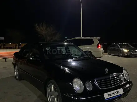 Mercedes-Benz E 430 2001 года за 5 800 000 тг. в Жанаозен – фото 2