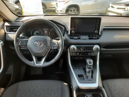 Toyota RAV4 2020 года за 14 900 000 тг. в Петропавловск – фото 7